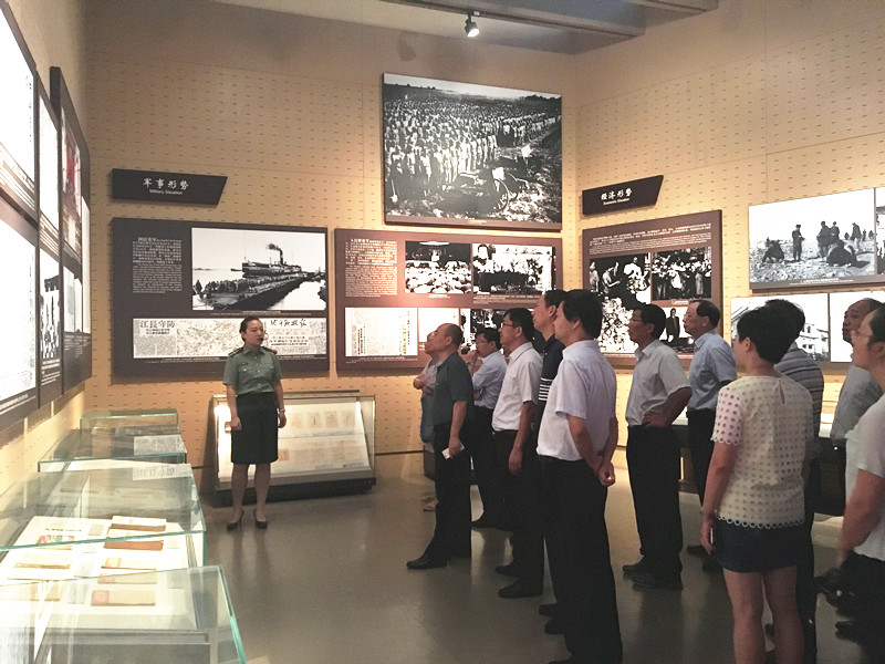 省必威国际集团党委组织集团本部党员赴渡江战役纪念馆接受革命传统教育